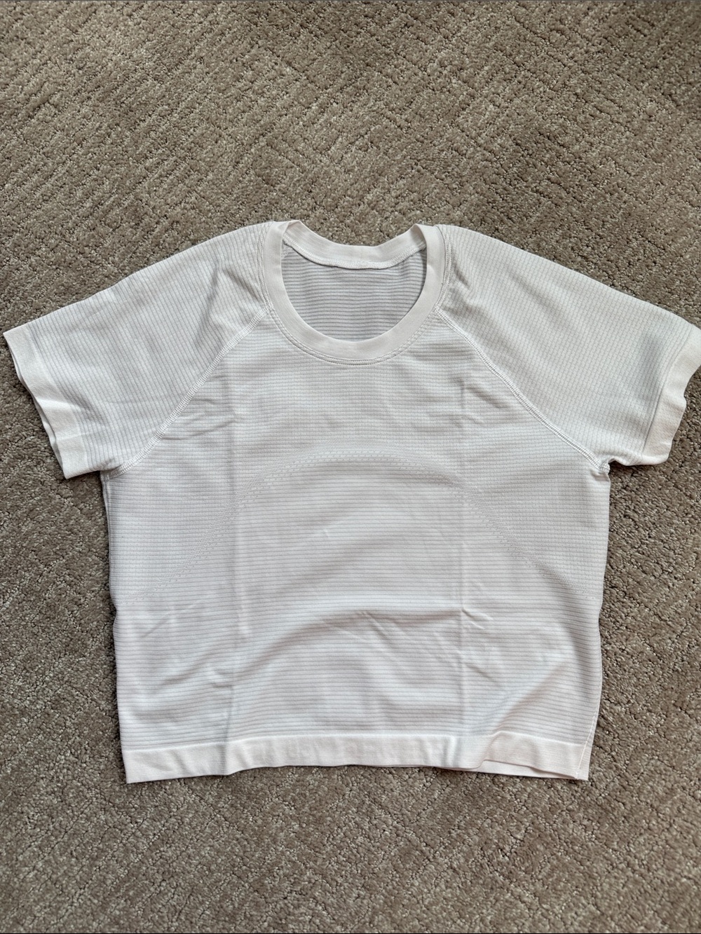 🍋 Lululemon Swiftly Tech Cropped Short Sleeve shirt size 8